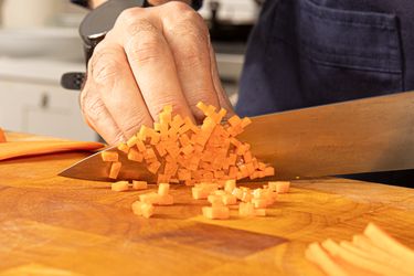 Side view of dicing carrots