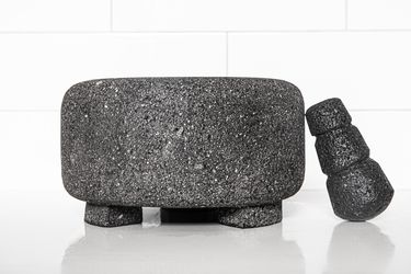 Side view of a molcajete