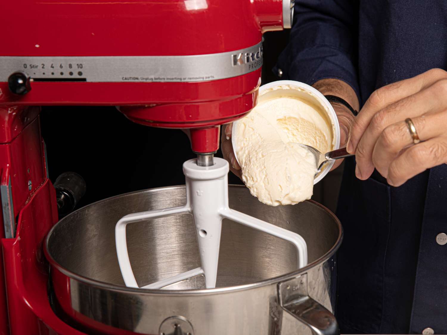 Adding creme fraiche to a standmixer