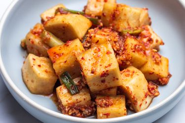 Kkakdugi (cubed radish) kimchi